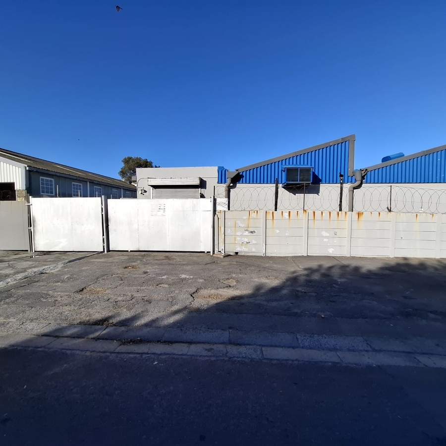 Commercial Property for Sale in Triangle Farm Western Cape